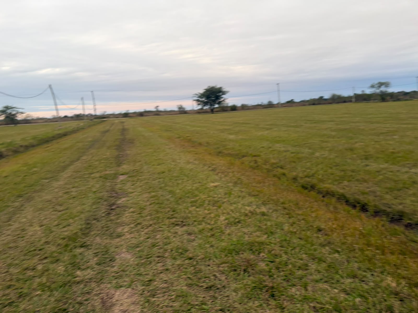 SE VENDE LOTE EN B° PRIVADO CHACRAS DEL GOLF